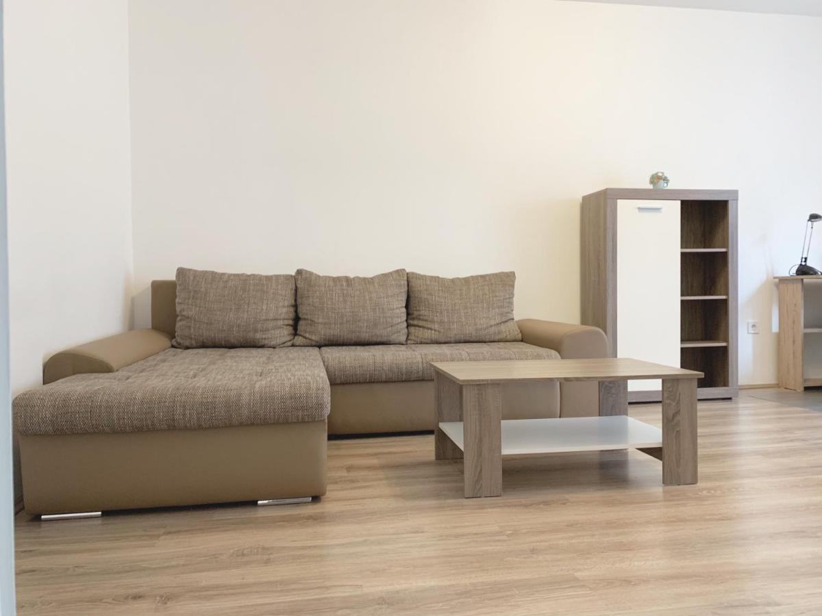 بيتْش Egyetemvaros B. Apartman المظهر الخارجي الصورة